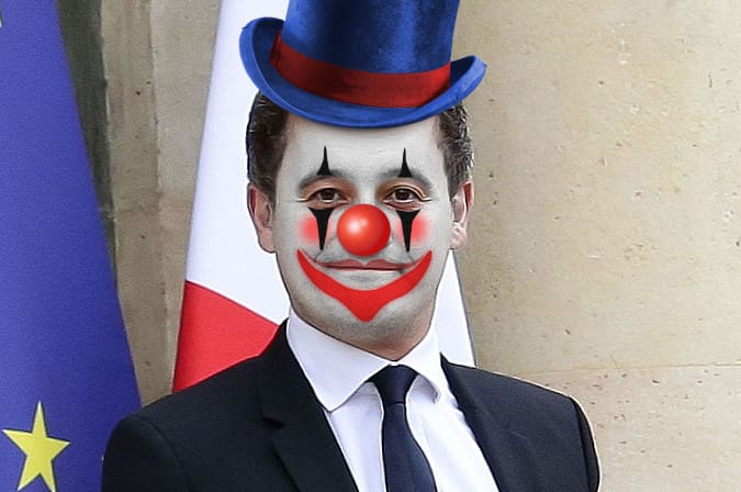 Immigration : Darmanin et Macron sont des clowns. PhotoFunia-1659555297