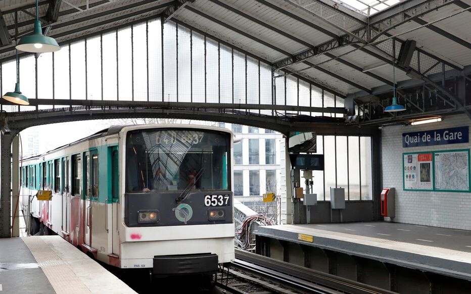 Interpellé en flagrant délit le 19 octobre, le pédophile de la ligne 6 du métro parisien est déjà en liberté . 6CHN4YNIYVBPDP7JZDJQEVGOWQ